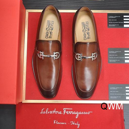 Ferragamo sz38-45 2C WM1207