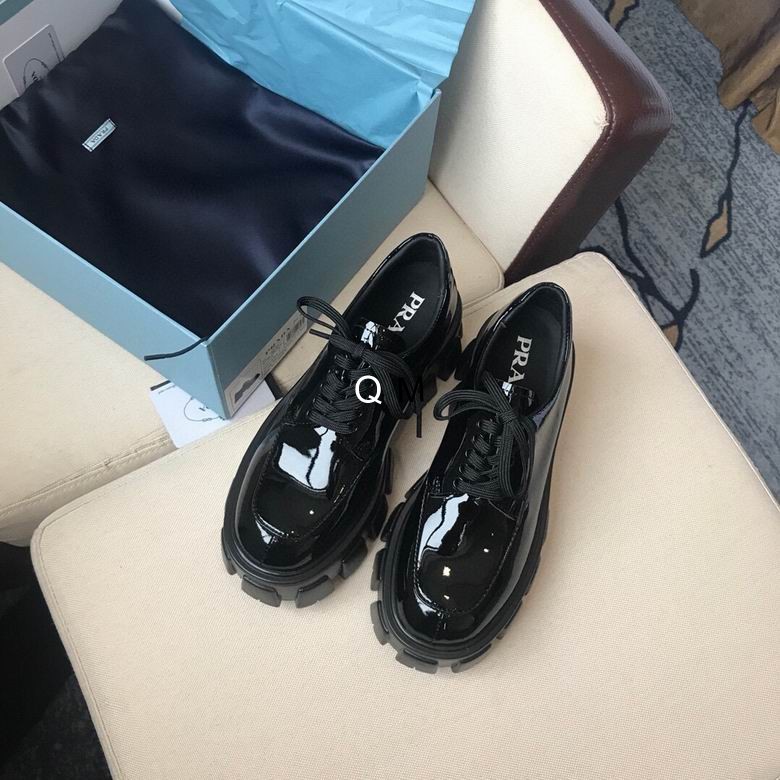 Prada sz35-39OM0102