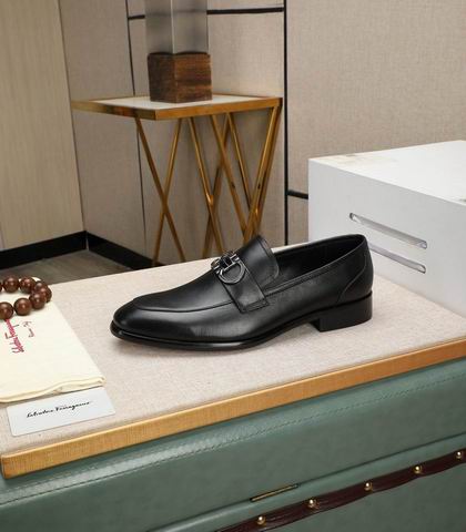 Ferragamo sz38-45 mnh0410