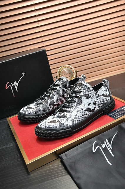 Giuseppe Zanotti sz38-44 h0519