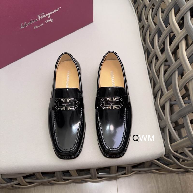 Ferragamo sz38-45 WM0604