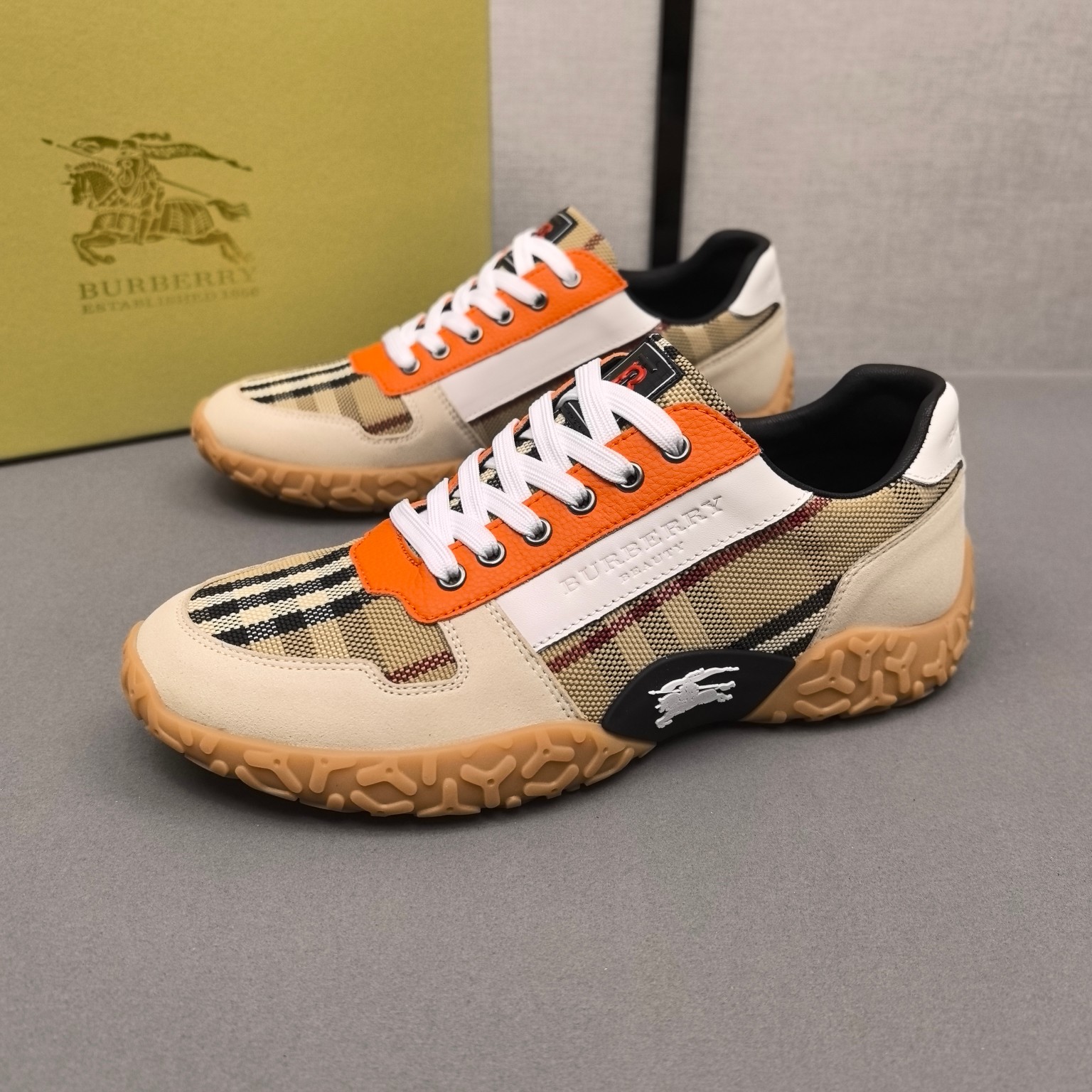 Burberry sz38-44 h0601