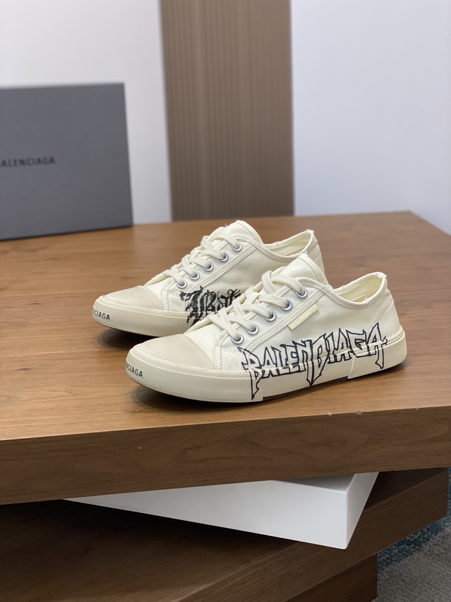 Balenciaga sz38-44 h0602