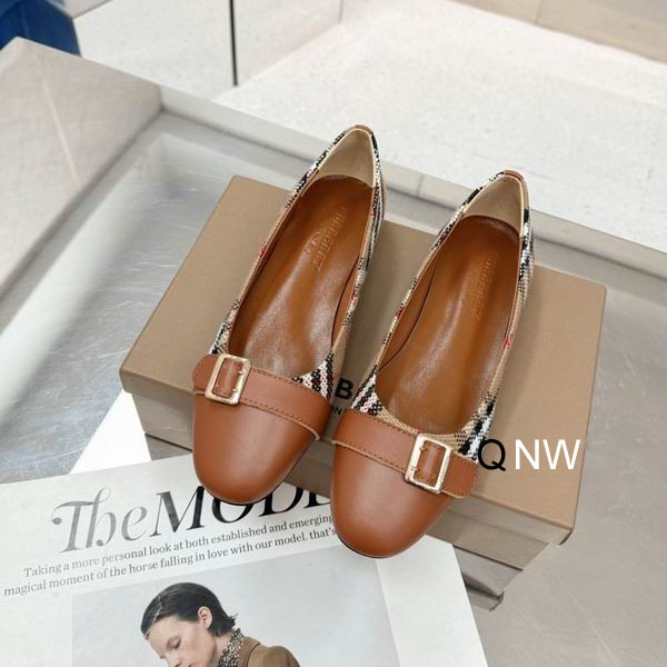 Burberry sz35-40 NW0701