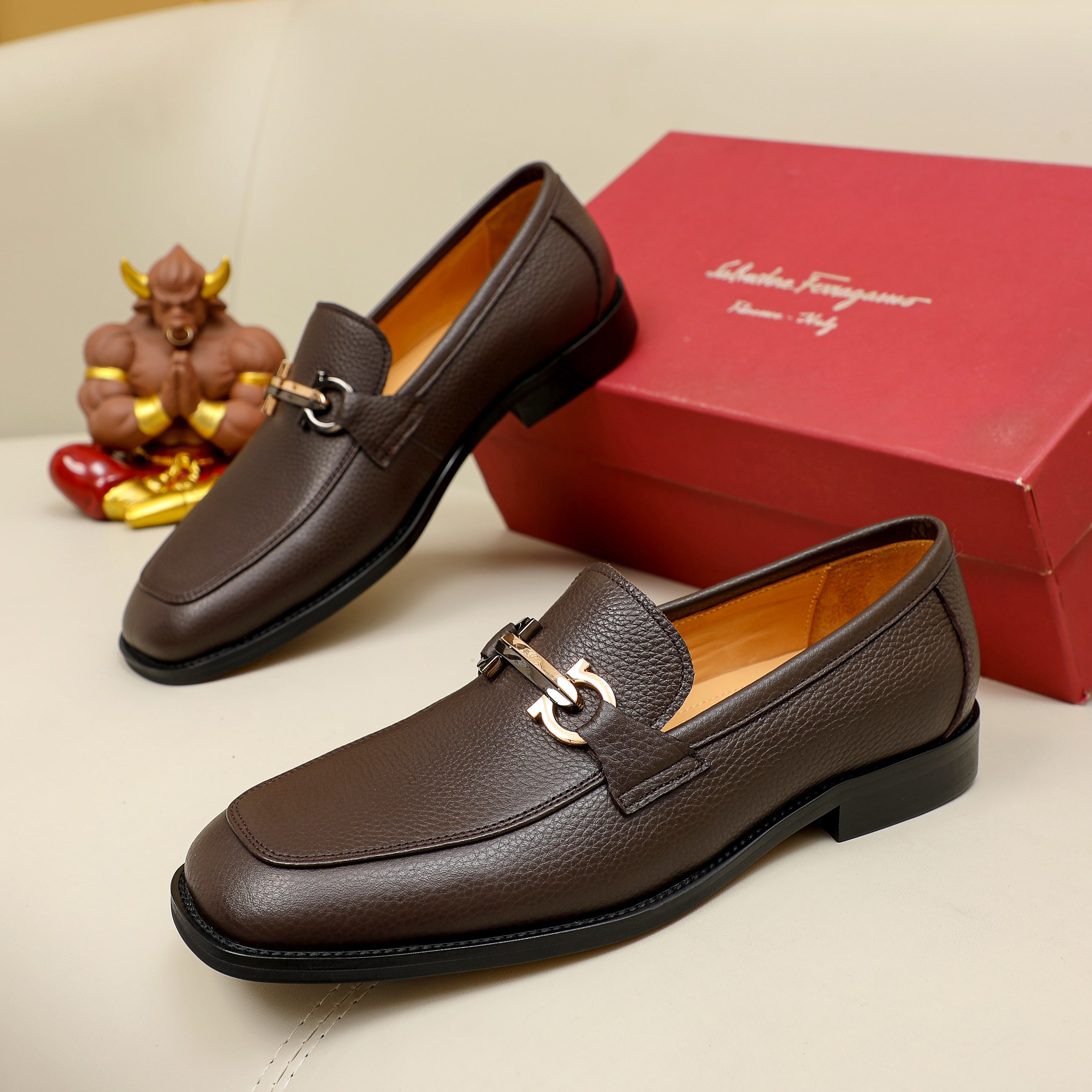 Ferragamo sz38-45 h0801