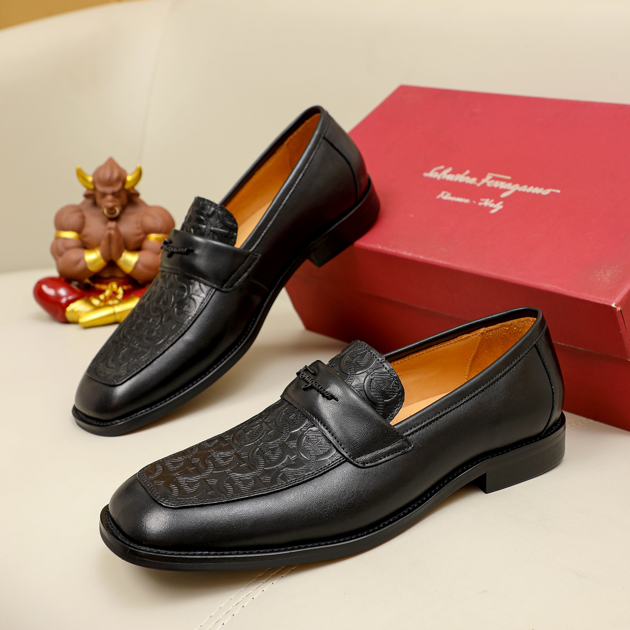 Ferragamo sz38-45 h0803