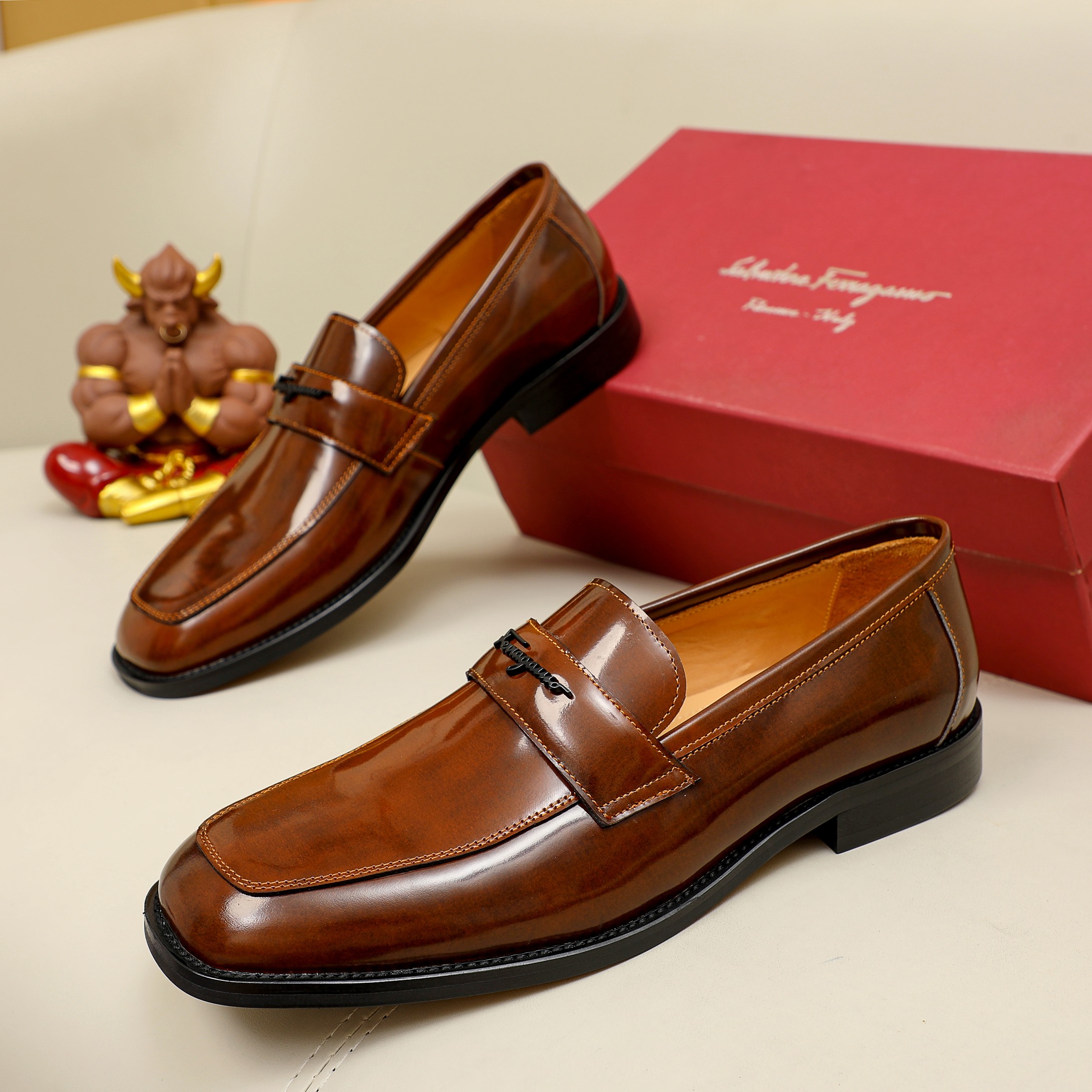 Ferragamo sz38-45 h0804