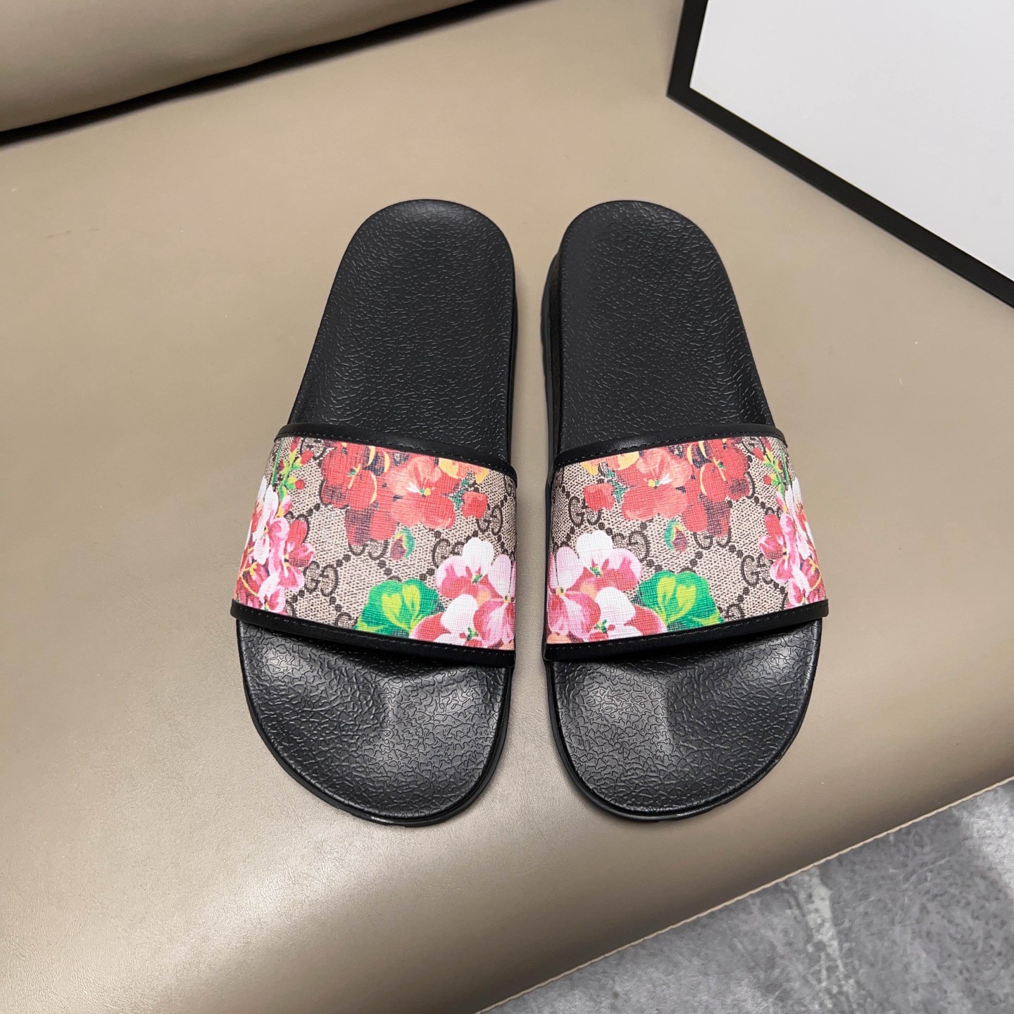 Gucci sz38-45 h0818