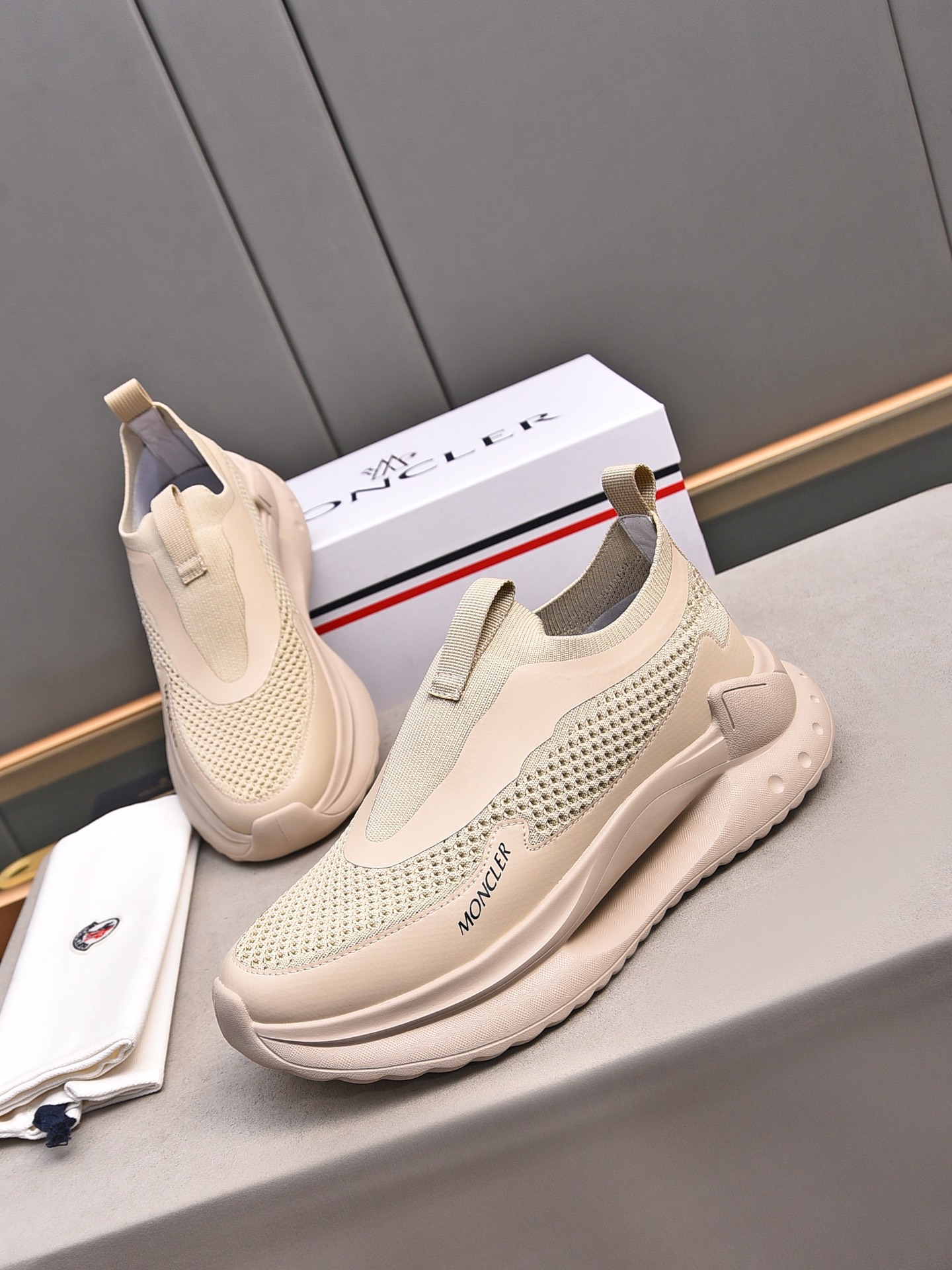 Moncler sz38-44 h0902