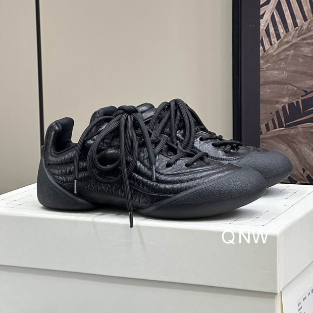 Alexander Mcqueen sz35-45 NW0901