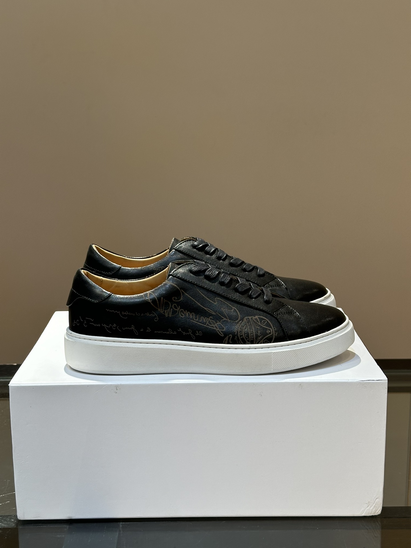 Berluti sz39-44 h0907