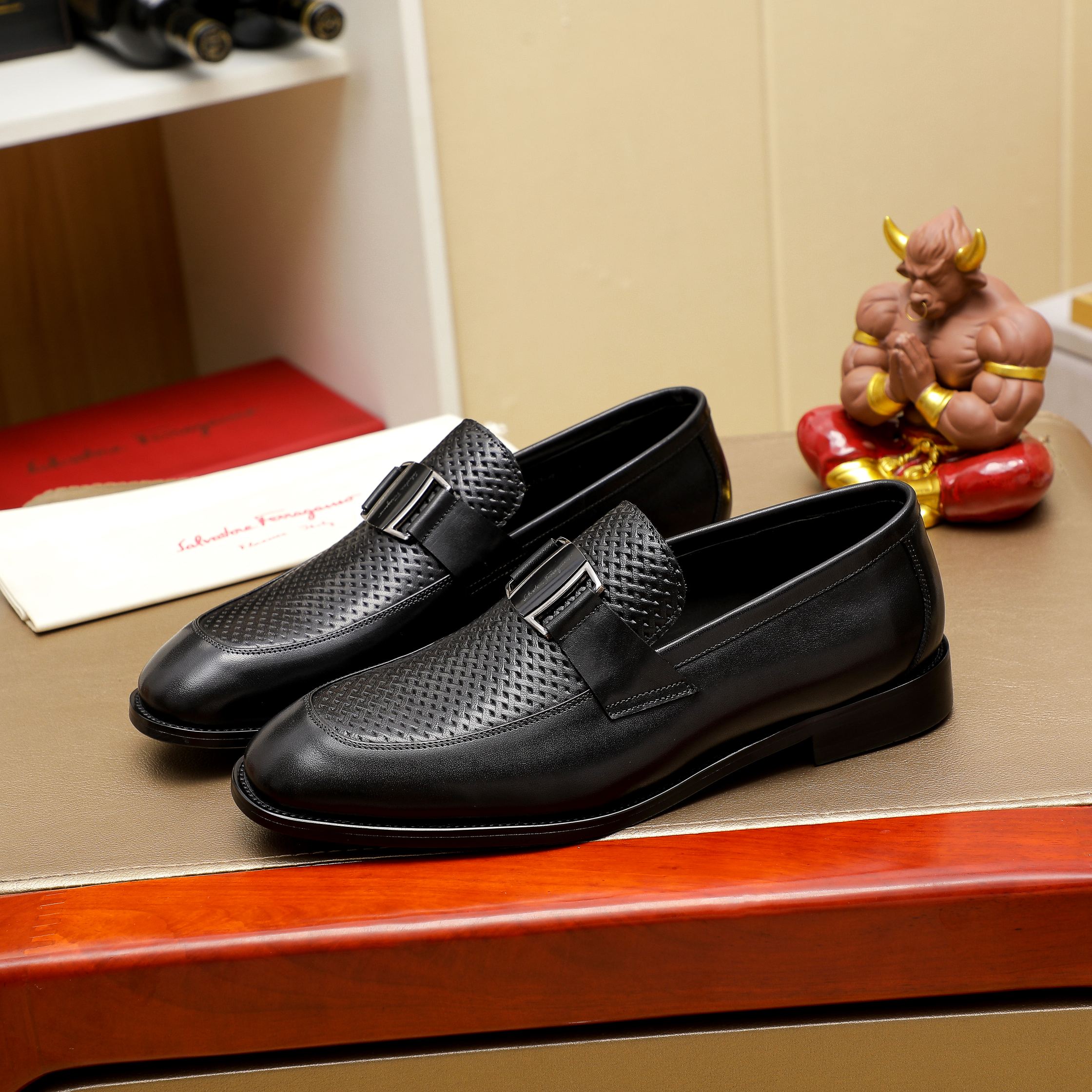 Ferragamo sz38-44 h0906