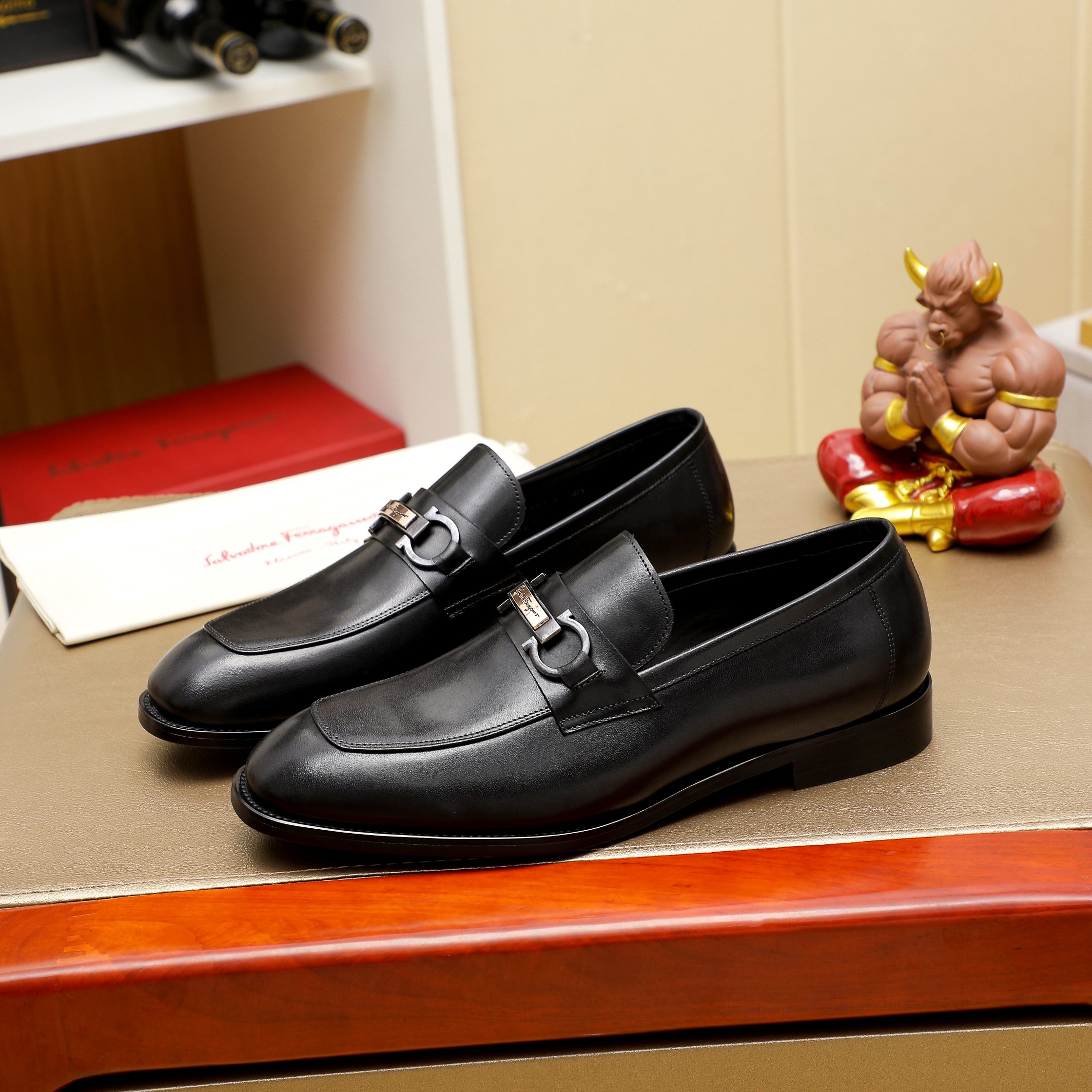 Ferragamo sz38-44 h0908