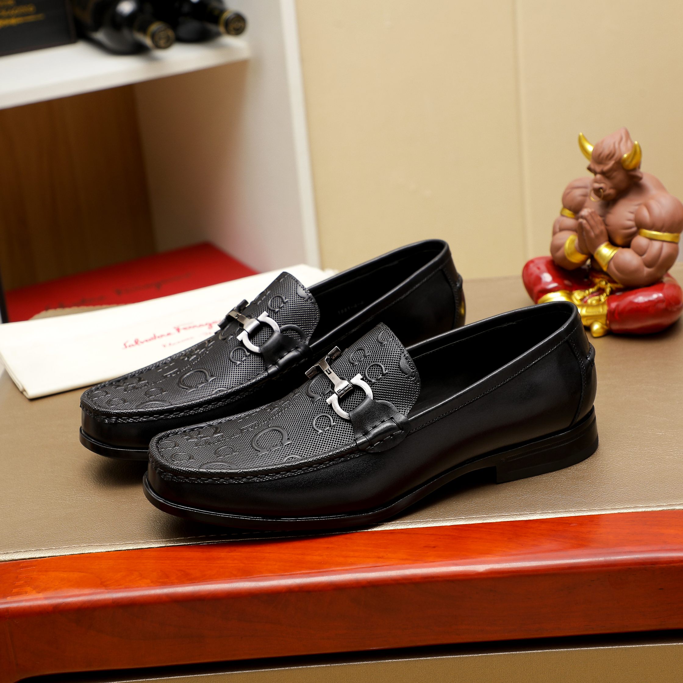 Ferragamo sz38-44 h0909