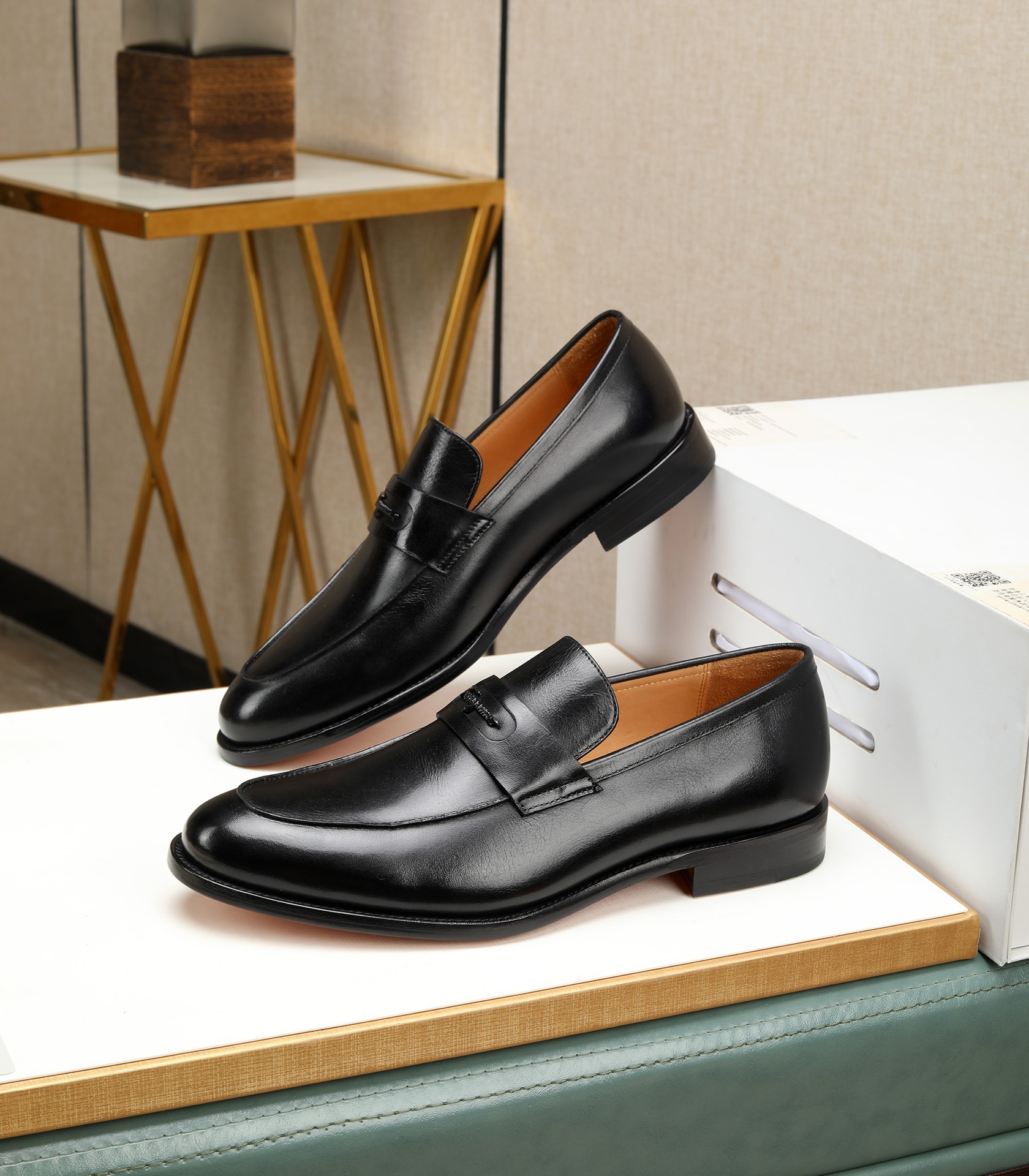 Ferragamo sz38-44 h0947