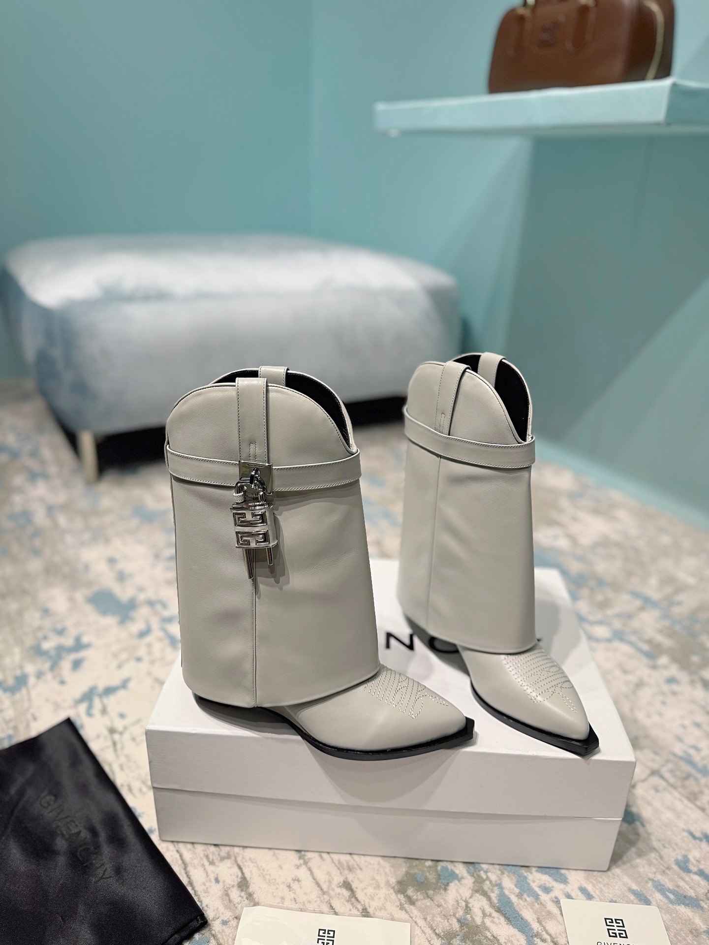 Givenchy sz35-42 h0902