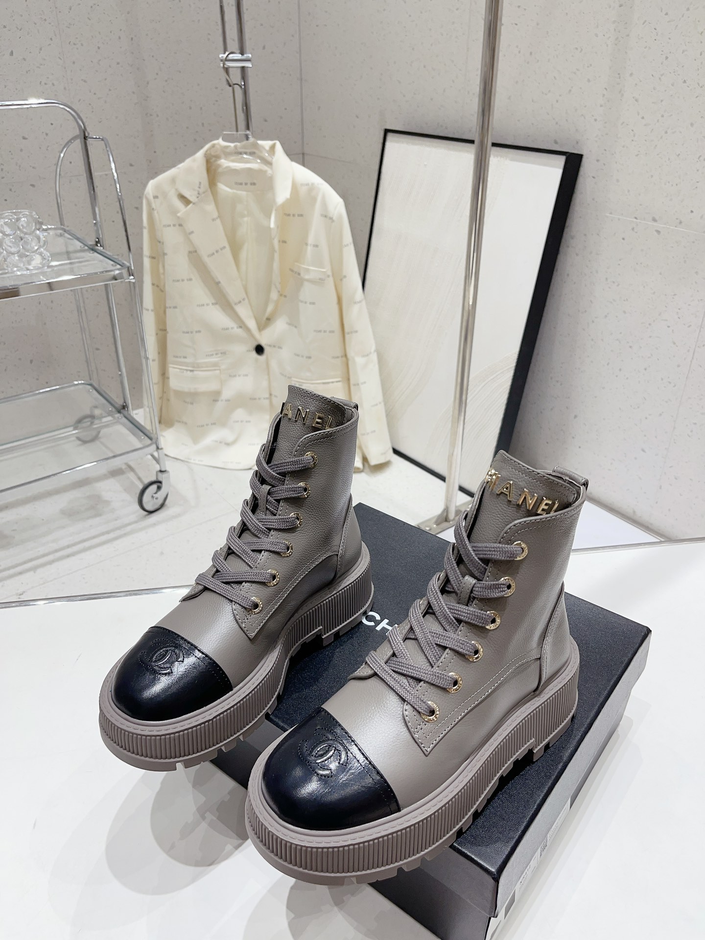 Chanel sz35-41 h1042