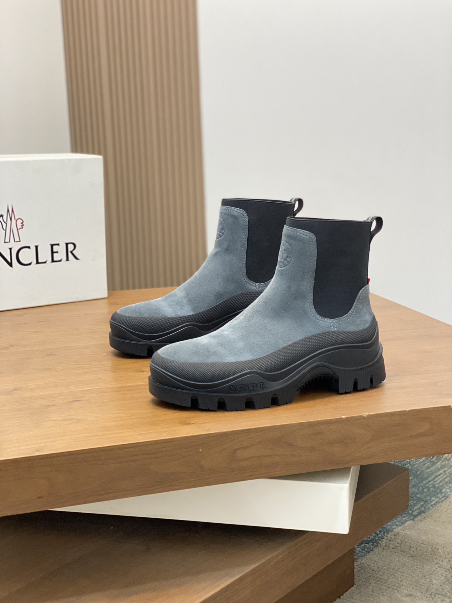 Moncler sz38-45 h1001