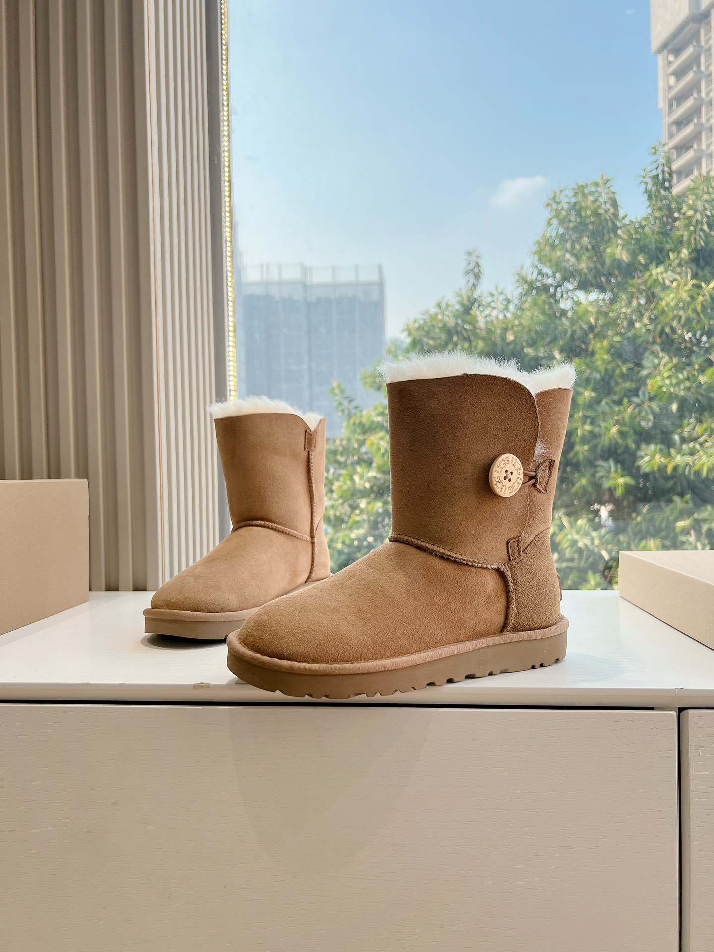 UGG sz35-40 h1012