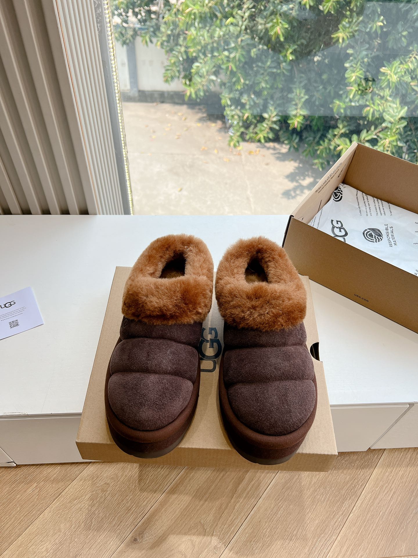 UGG sz35-40 h1013