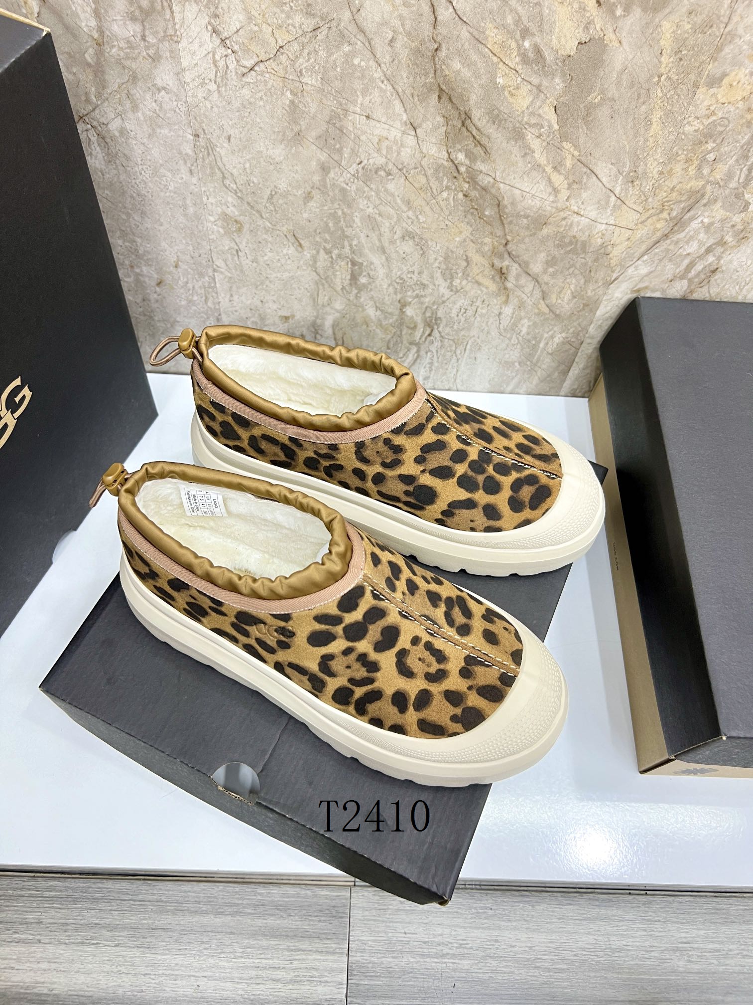 UGG Casual Women 0101