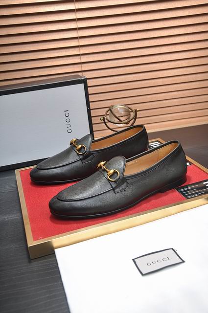 Gucci sz38-44 mnh0411