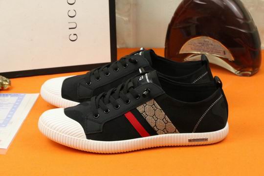 Gucci sz38-43 mnh0426