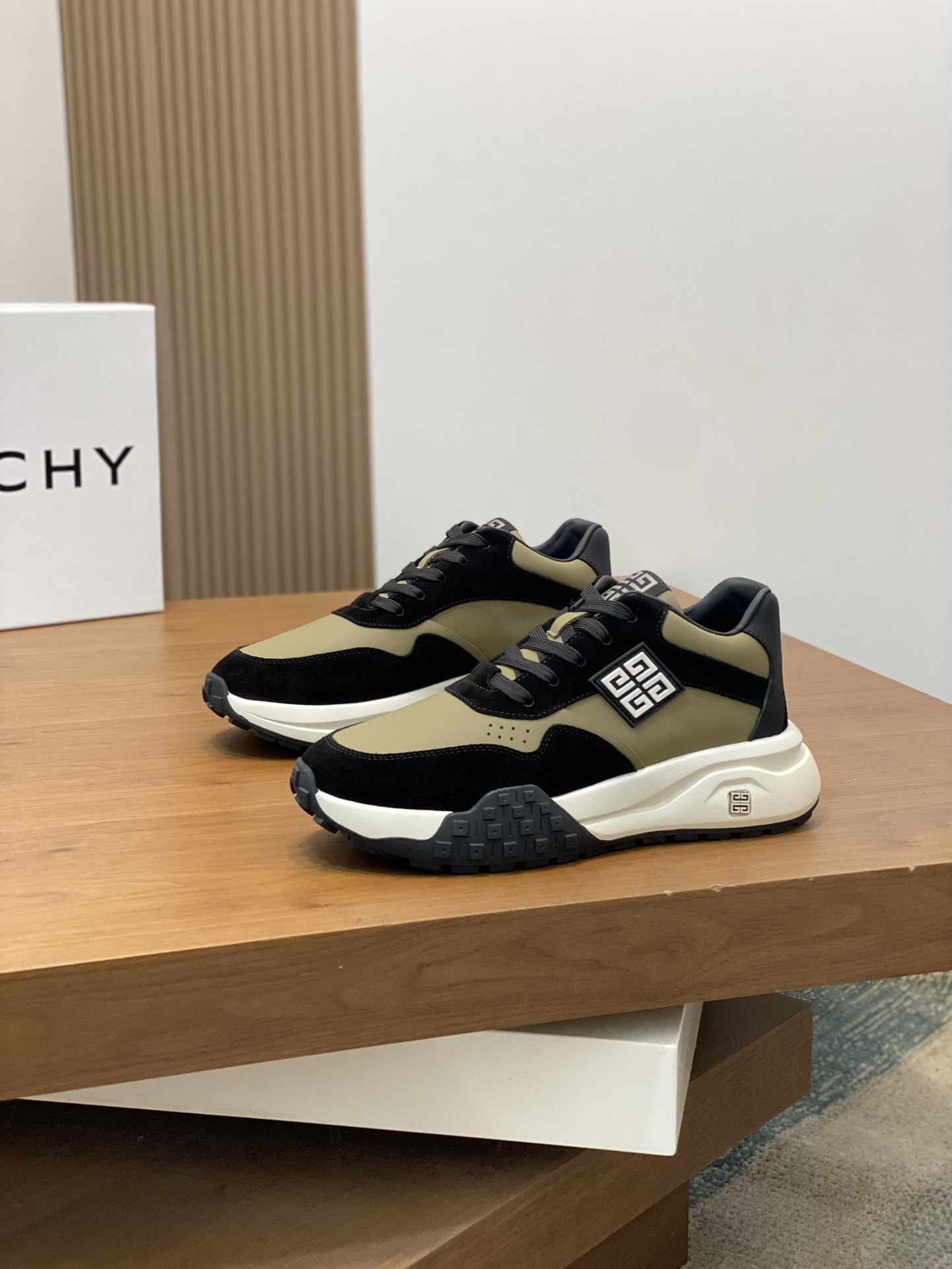 Givenchy sz39-44 h1003