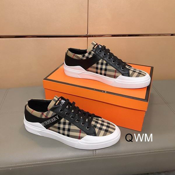 Burberry sz38-45 WM1101
