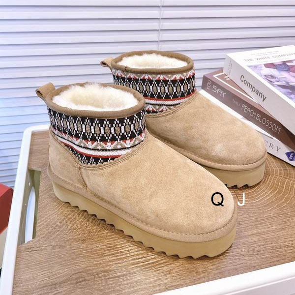 UGG sz35-40 J1111