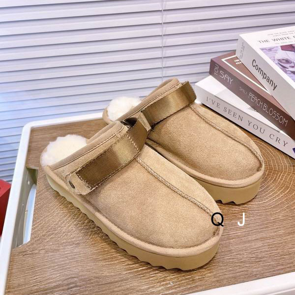 UGG sz35-40 J1111