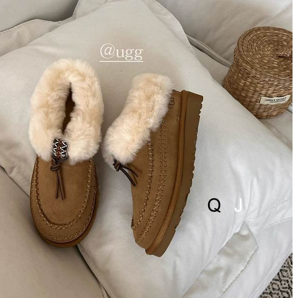 UGG sz35-40 J1115