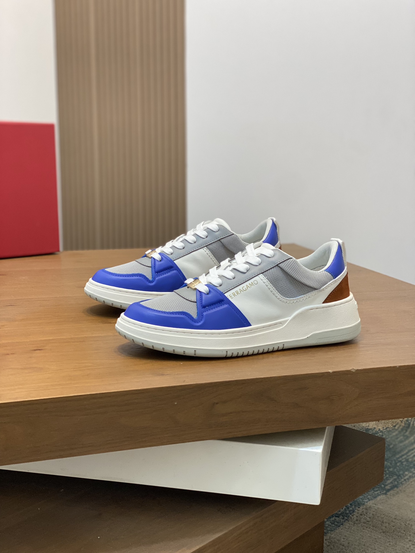 Ferragamo sz38-45 hnh1203