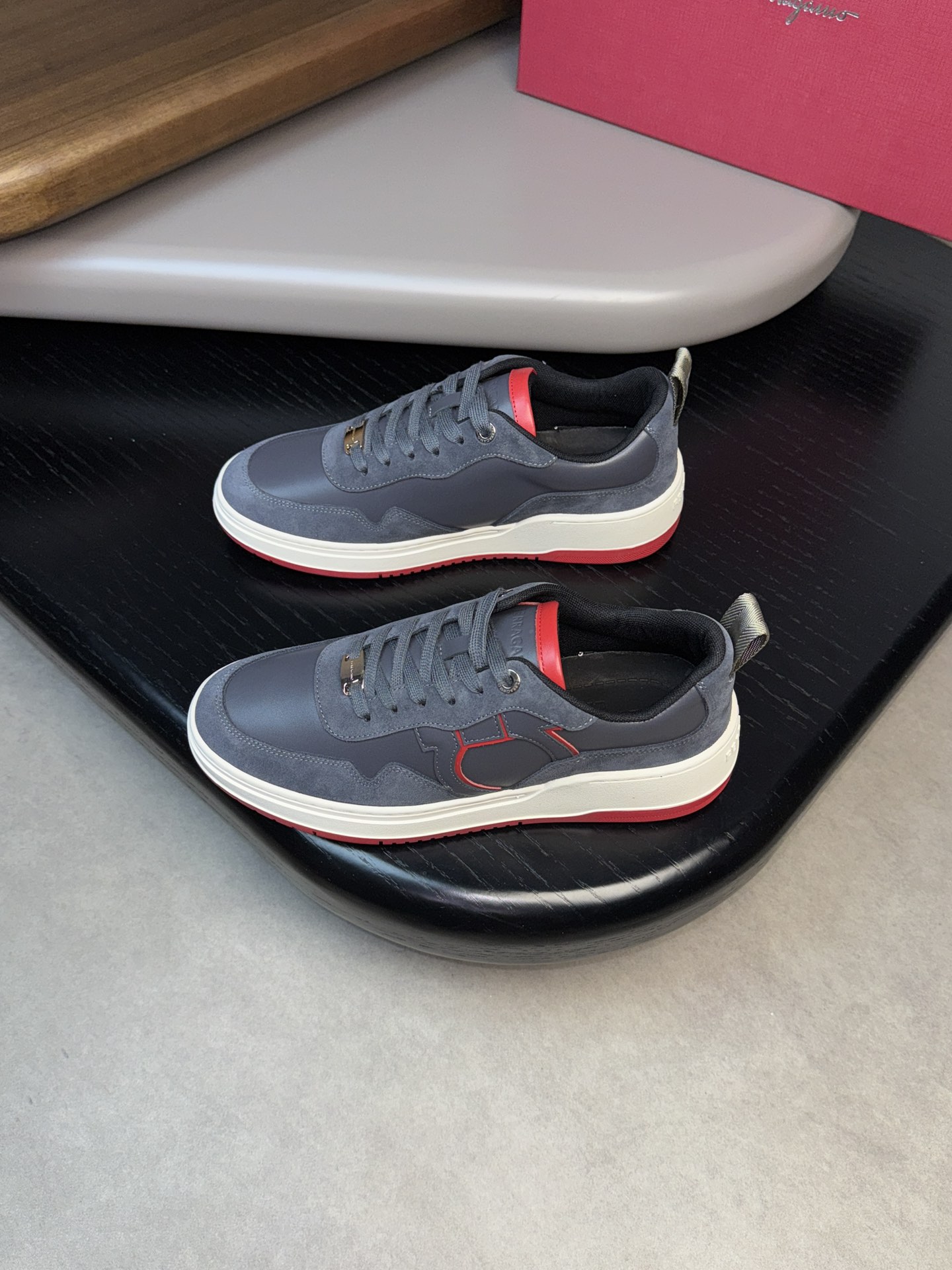 Ferragamo sz38-45 hnh1204