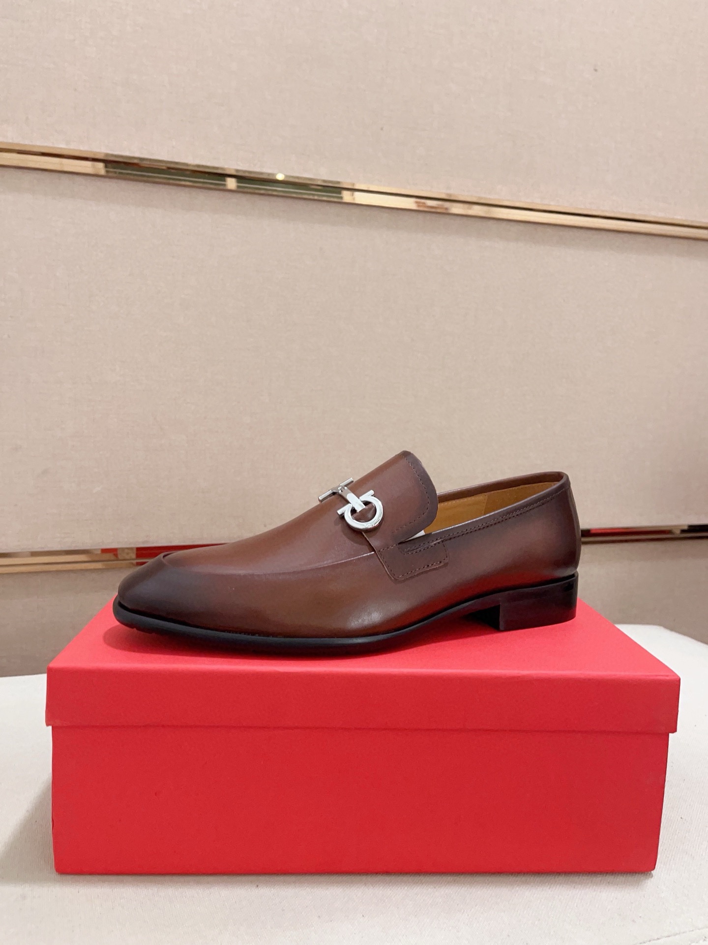Ferragamo sz38-45 hnh1218