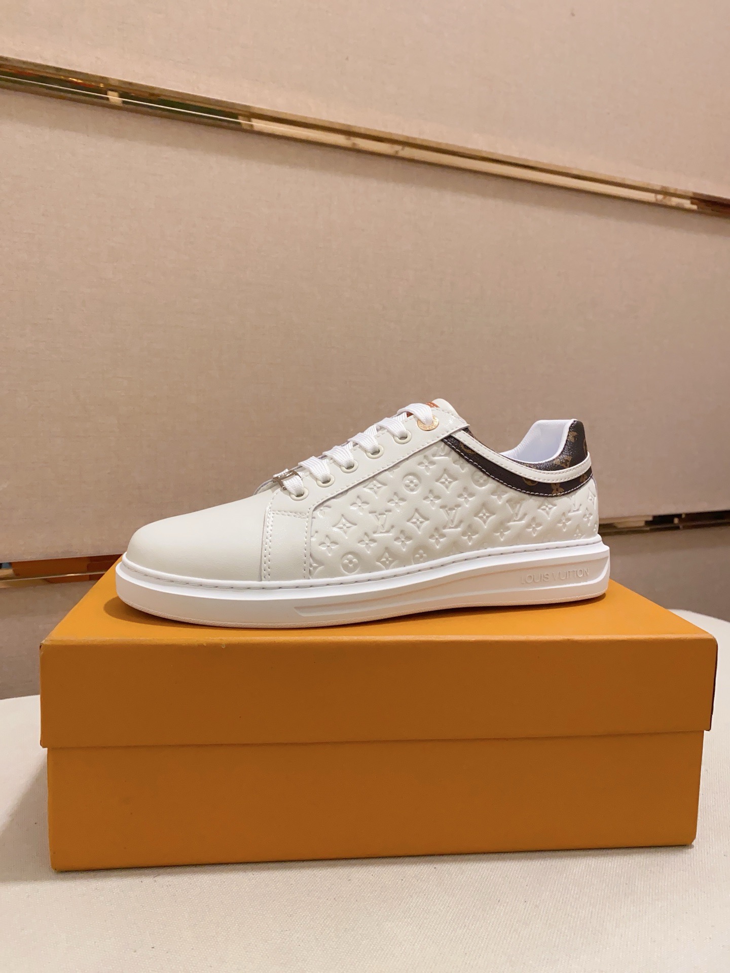 LV sz38-44 hnh1202