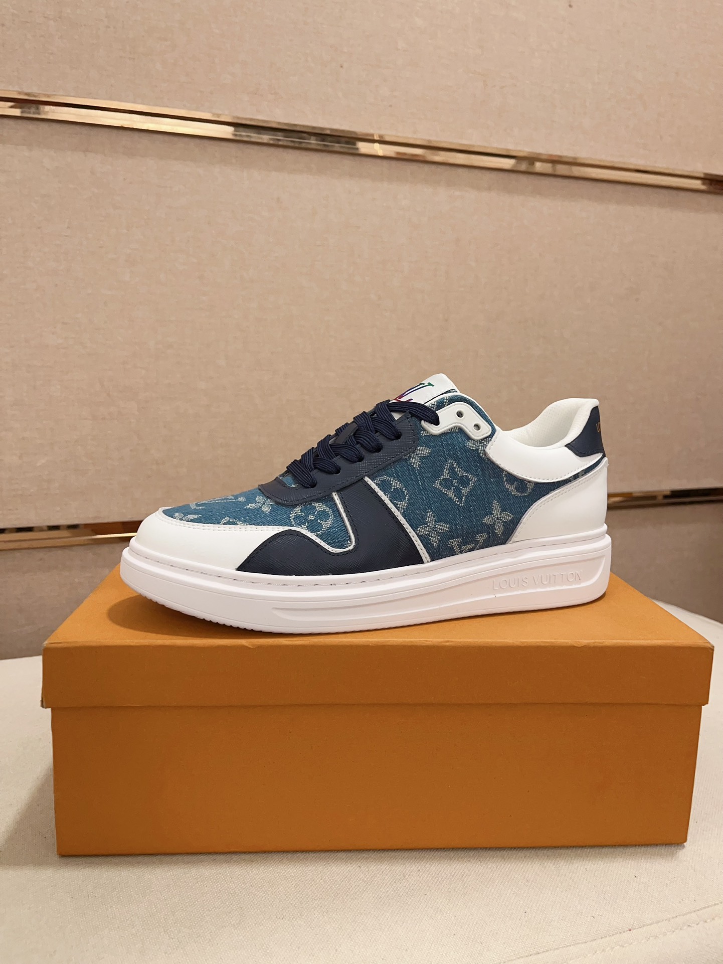 LV sz38-45 hnh1218