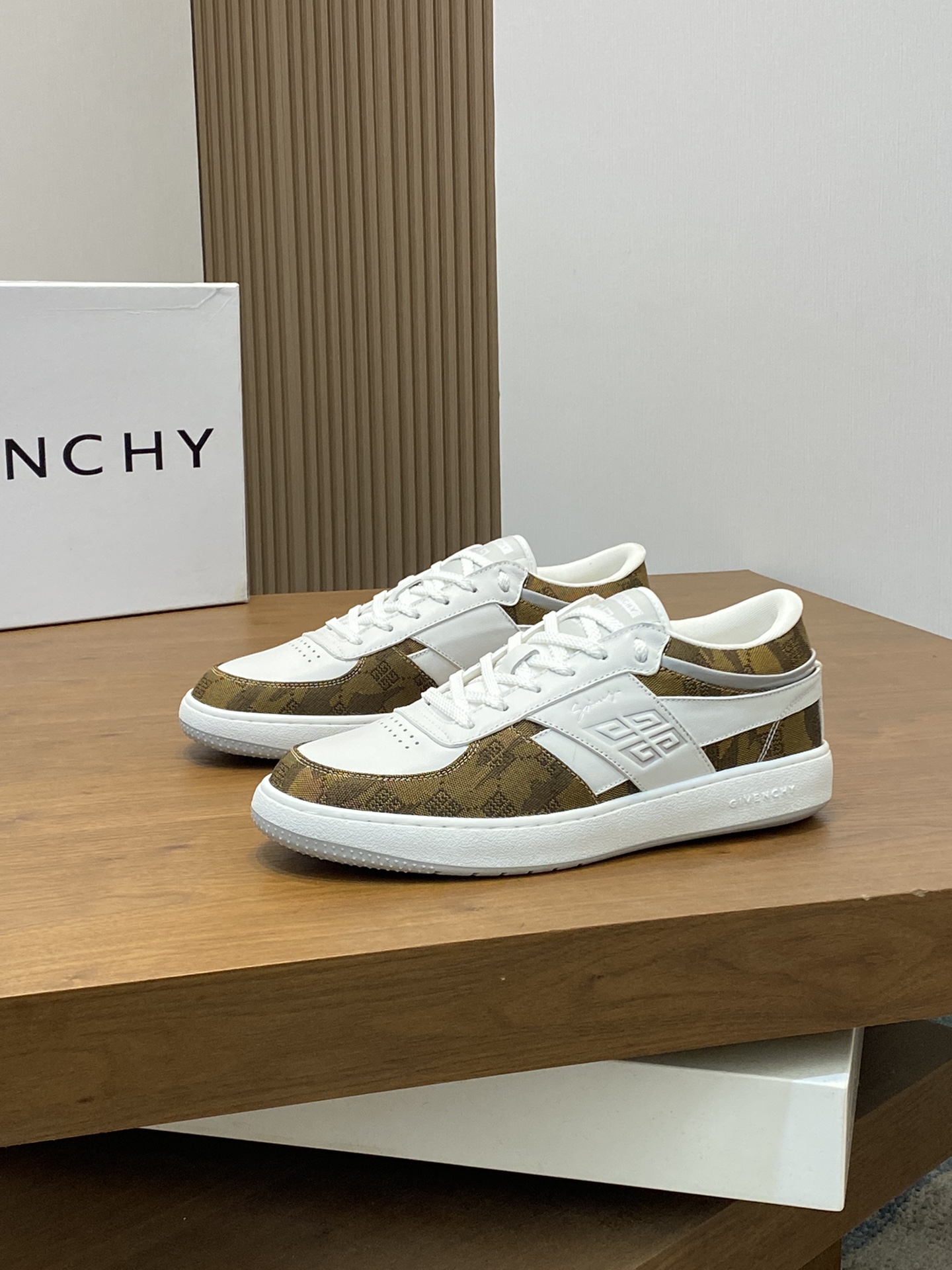 Givenchy sz39-44 hnh0104