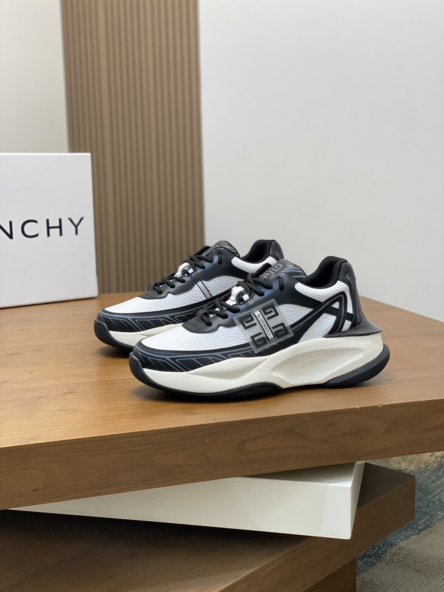 Givenchy sz38-45 hnh0105