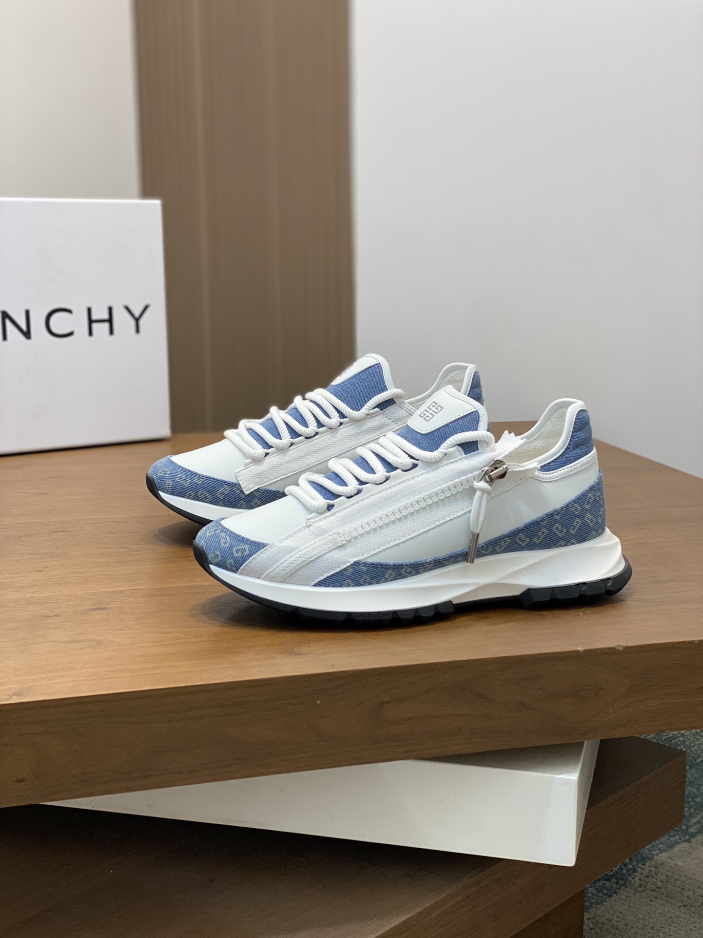 Givenchy sz39-44 hnh0110 0