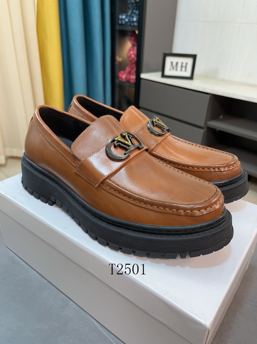 Versace Dress Shoes 1026