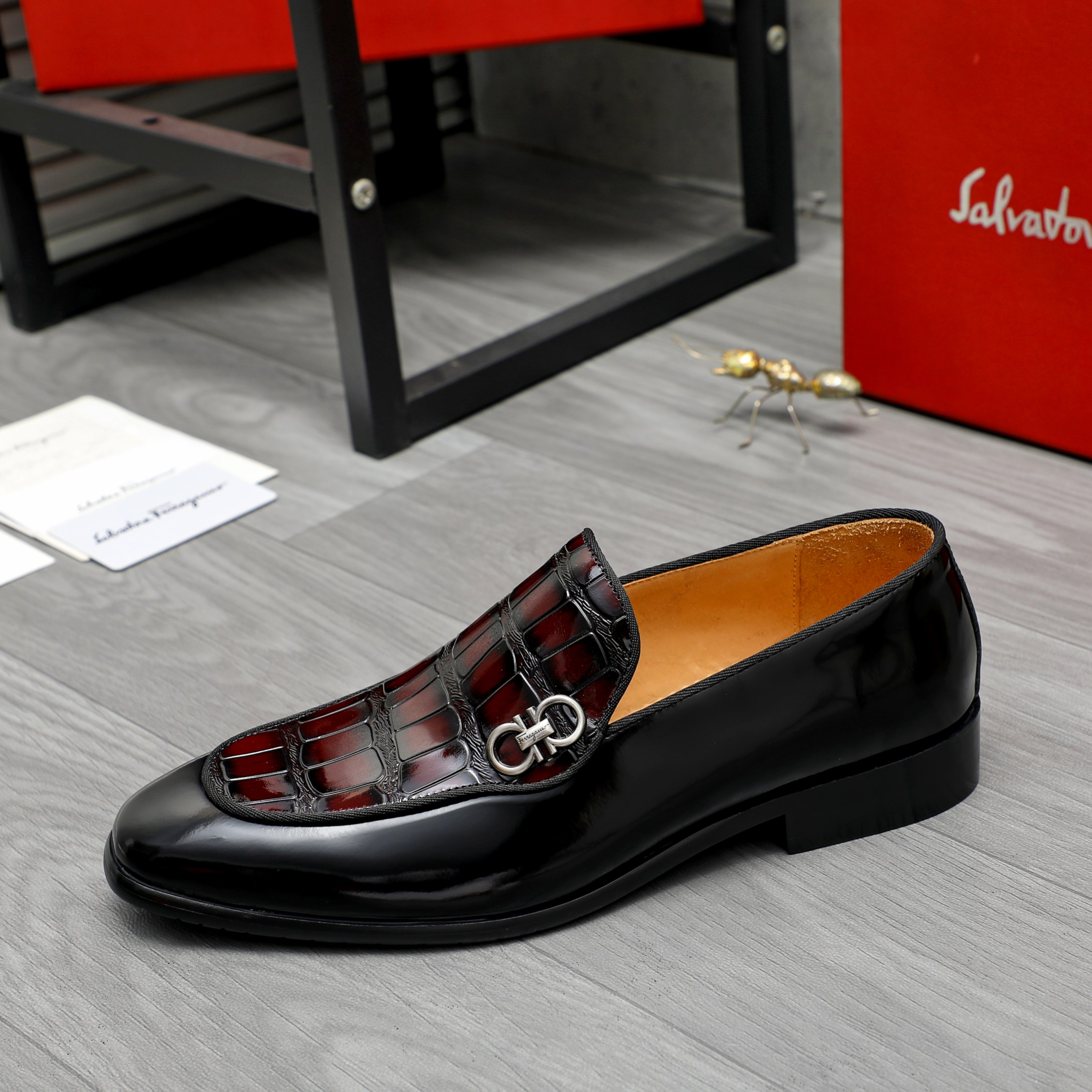 Ferragamo sz38-44 hnh0227