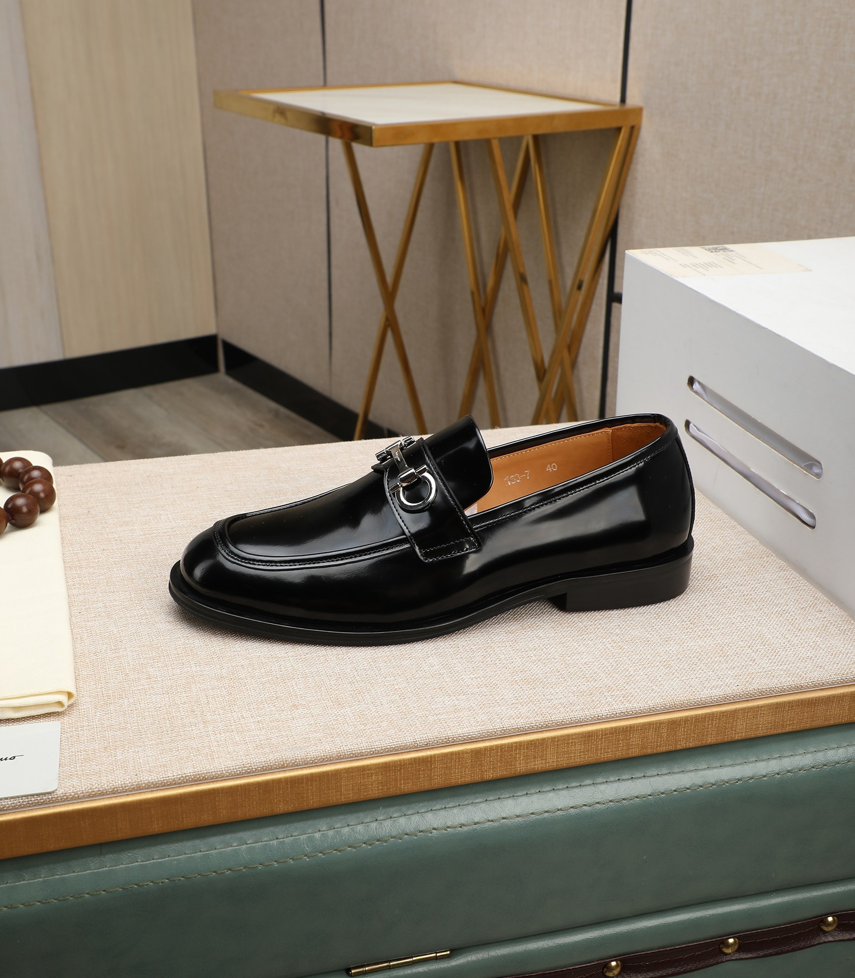 Ferragamo sz38-44 hnh0230