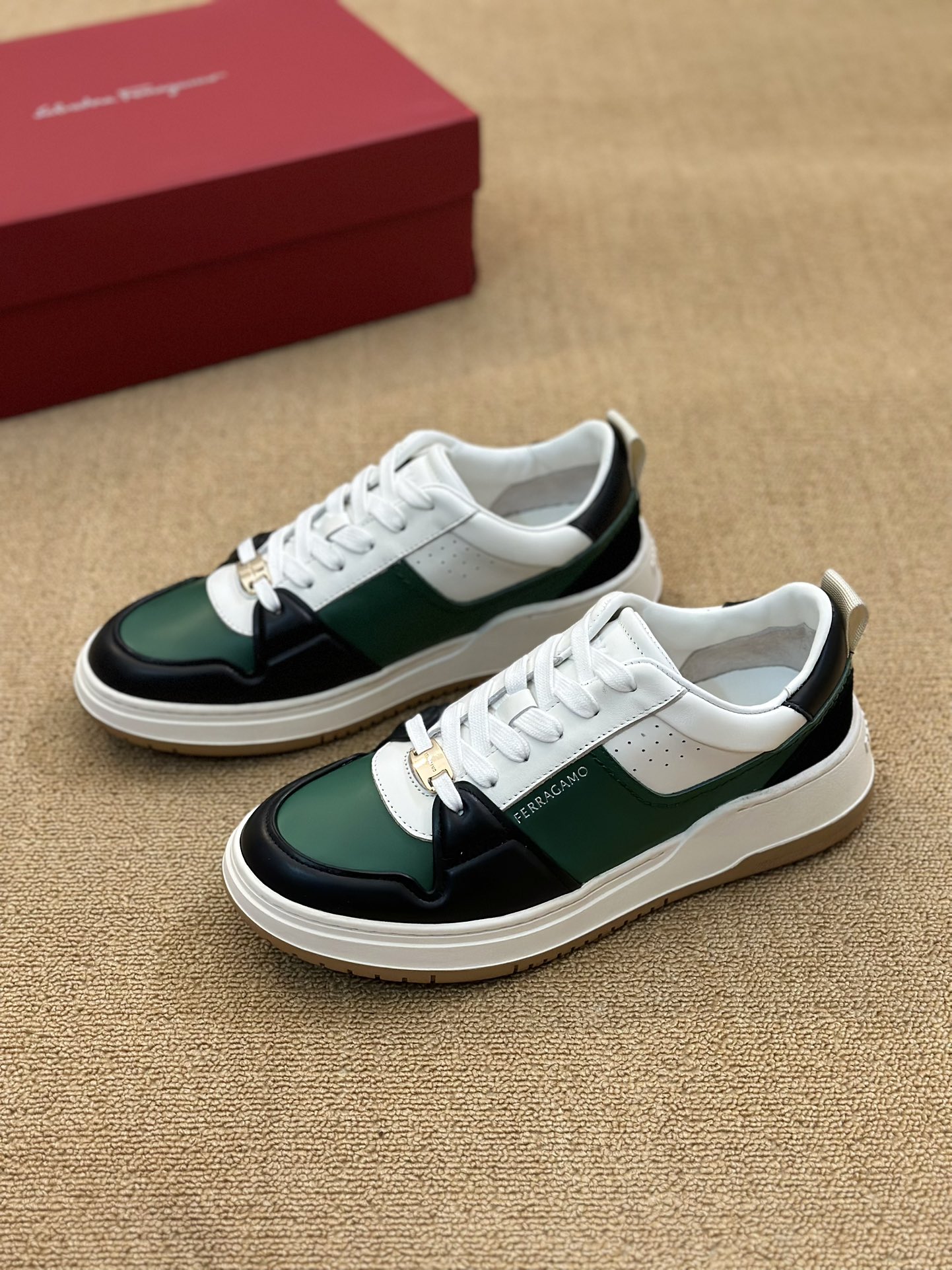 Ferragamo sz38-45 hnh0201