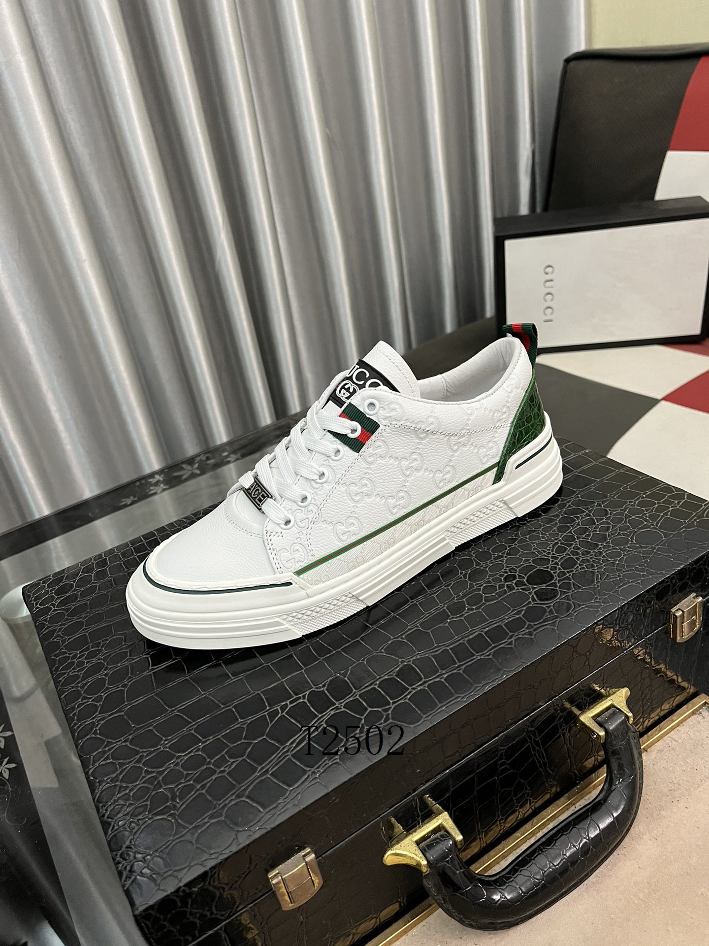 Gucci sz38-44 h0207
