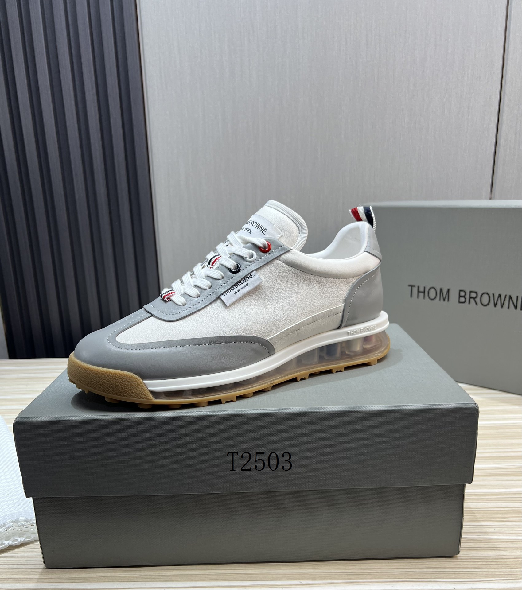 Thom Browne sz38-45 h0301