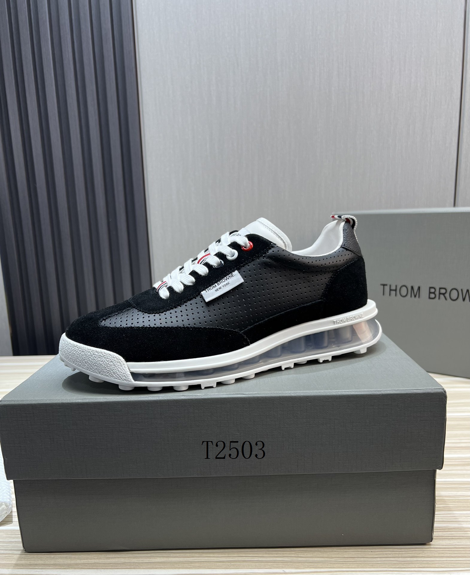 Thom Browne sz38-45 h0302
