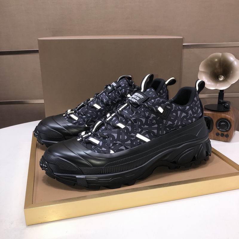 Burberry sz38-45 hnh0314