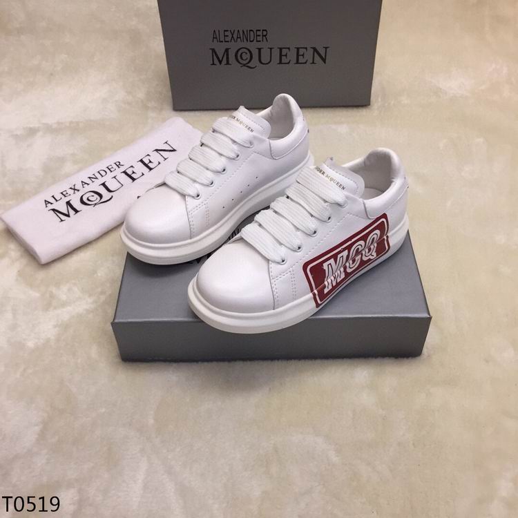 Alexander McQueen 052302