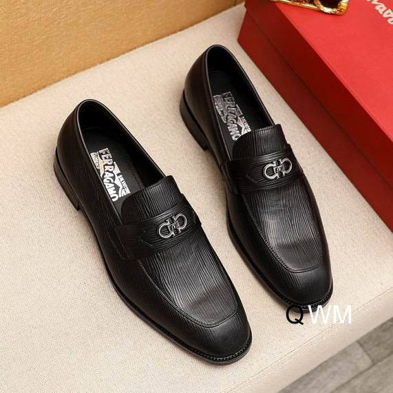 Ferragamo sz38-45 WM0822